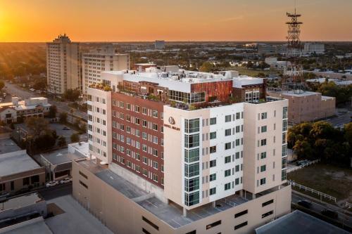 Melby Downtown Tapestry Collection By Hilton