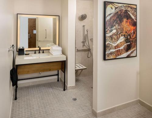Melby Downtown Tapestry Collection By Hilton Melbourne